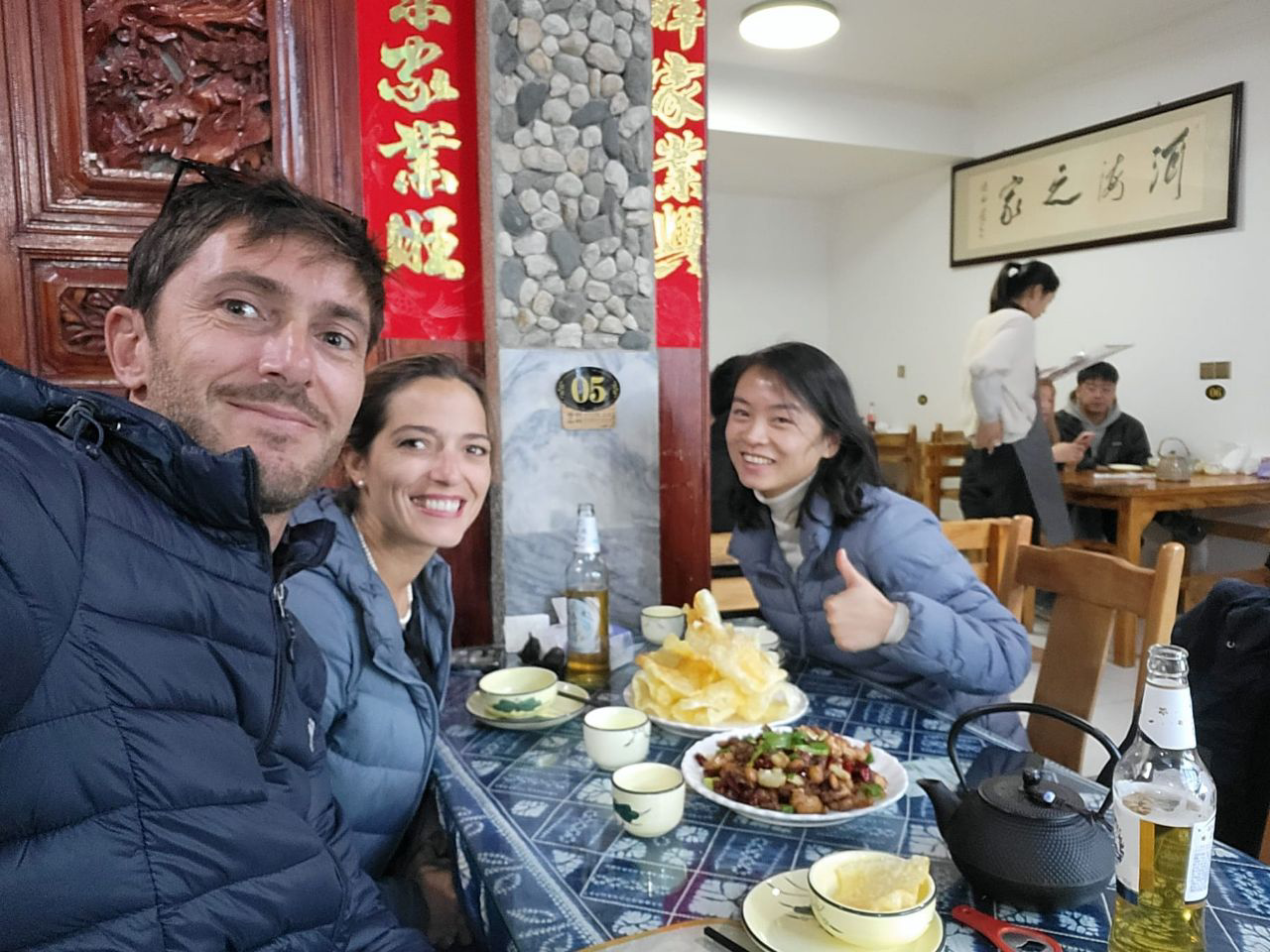 Un très bon repas avec notre amie rencontrée en Indonésie