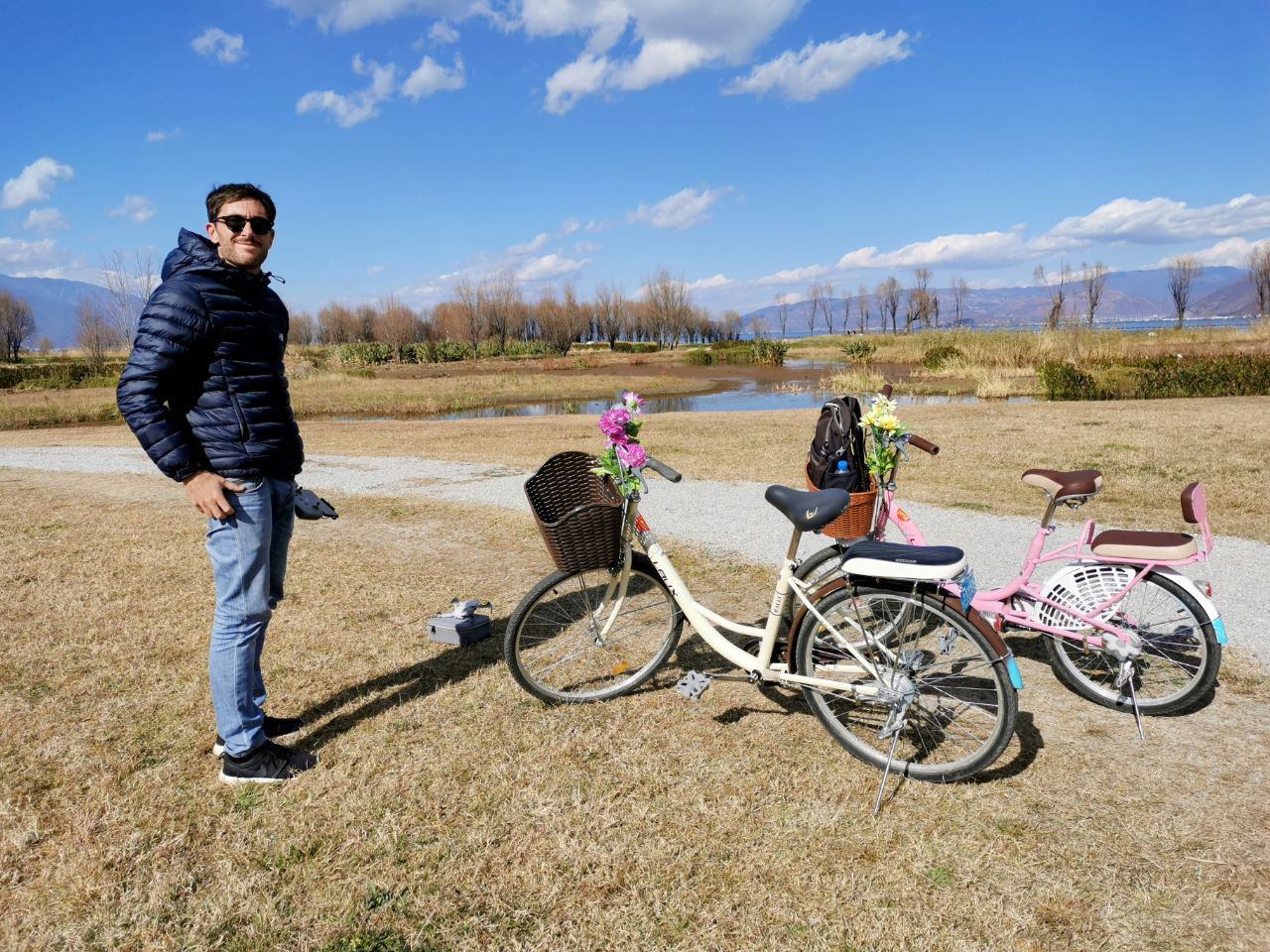 Un drone, un vélo, quoi de plus pour Dim ?