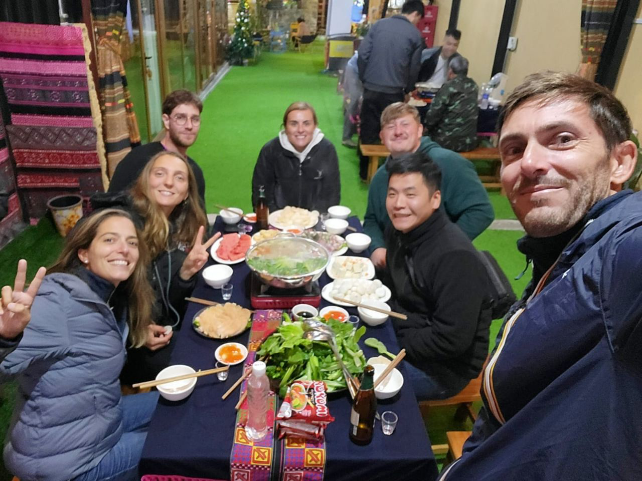 Le repas bien mérité du soir avec notre groupe au top !