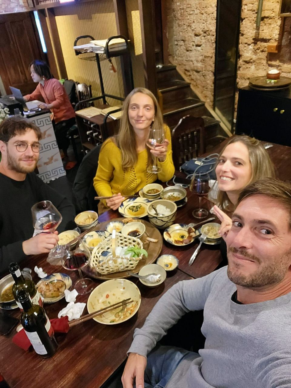 Un bon petit repas avec nos copains !